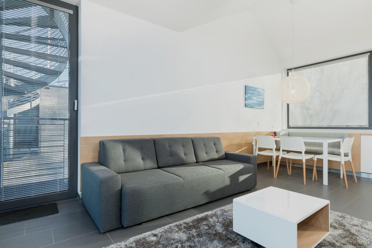 Laguna Boulevard By Renters Prestige