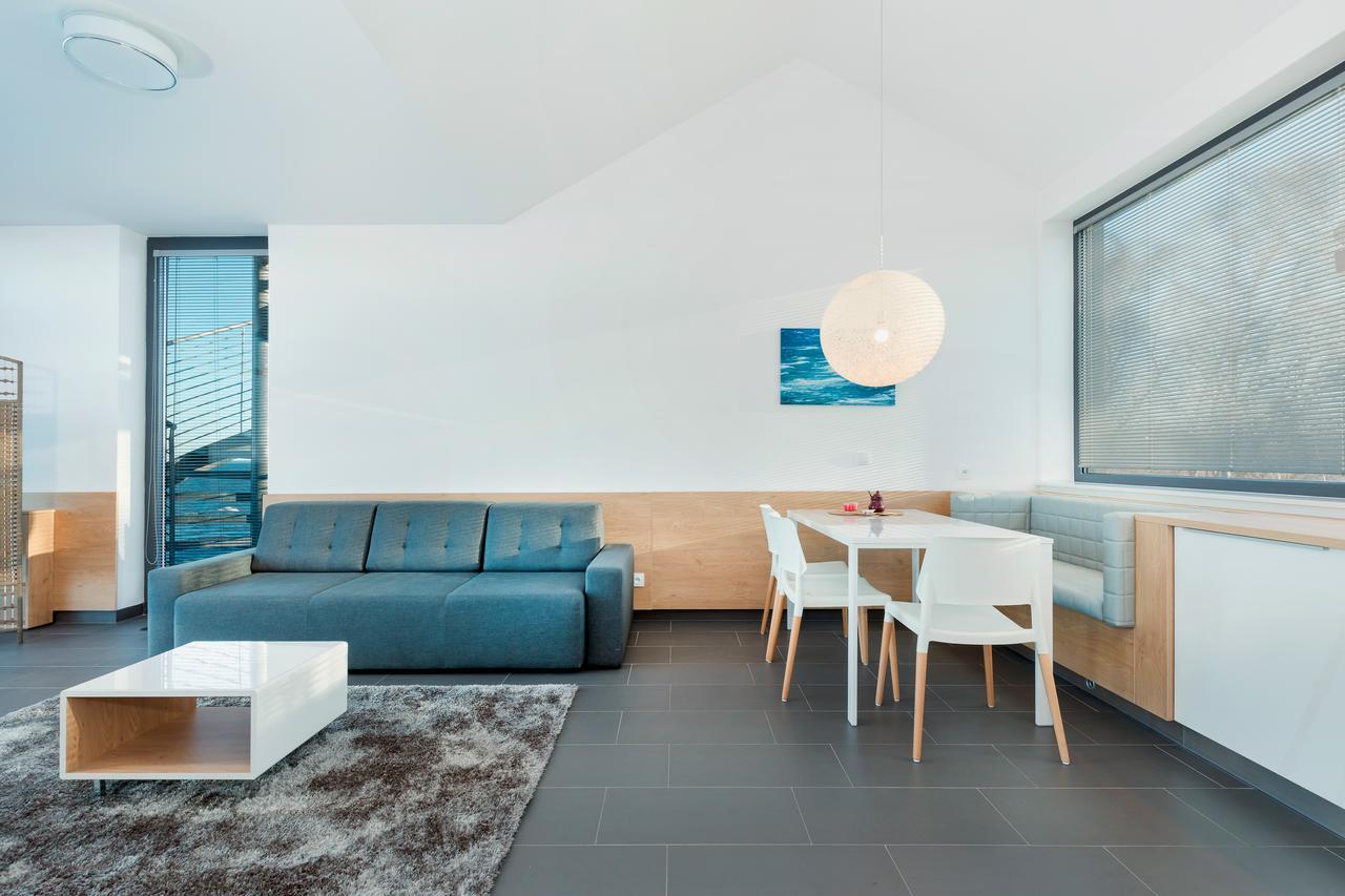 Laguna Boulevard By Renters Prestige Apartment *